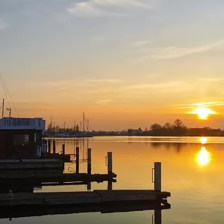 Apartment Hausboot - Traum An Der Jade Wilhelmshaven